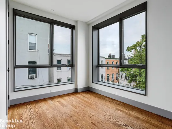 1896 De Kalb Avenue image 4 of 11