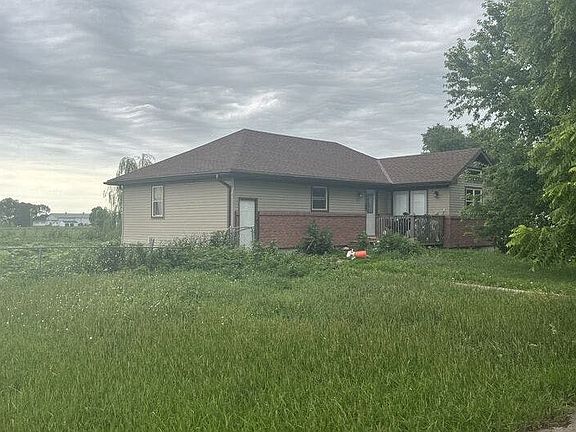 3rd image of 380 W Elm St