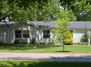 632 E Eisenhower Ln, Haubstadt, IN 47639