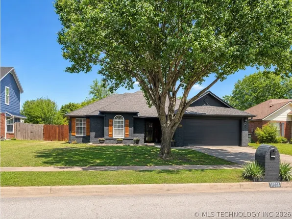 11608 E 109th East Pl, Collinsville, OK 74021