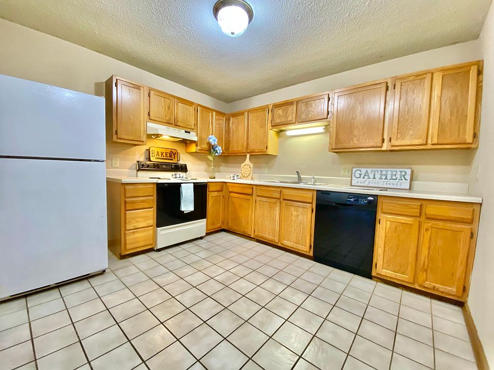 1st image of 103 Mountain View Dr #26