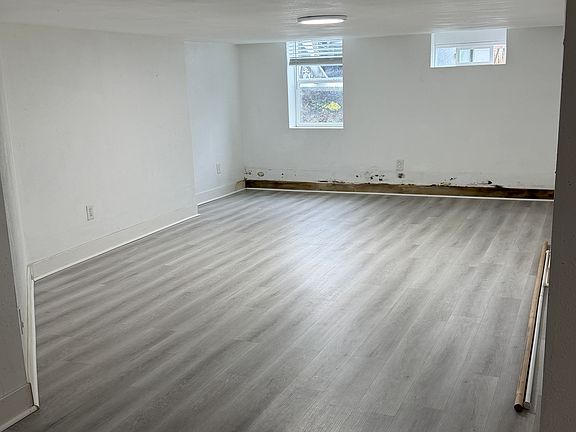 2nd image of 3206 W Valley Hwy E #B