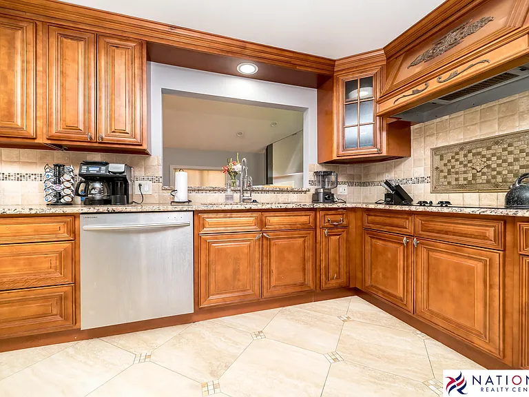 37709 Glengrove Dr — Photo 3