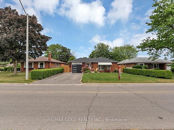 4th image of 53 Dorchester Dr