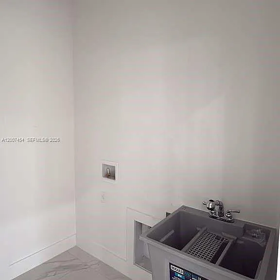 723 Epps Brown St E — Photo 26