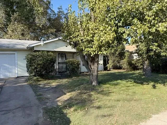 Cummings St