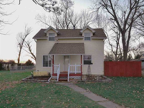 3rd image of 506 Lakeport St