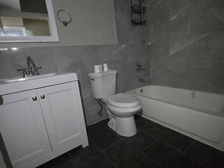 224 N Arlington Ave #G2 — Photo 8