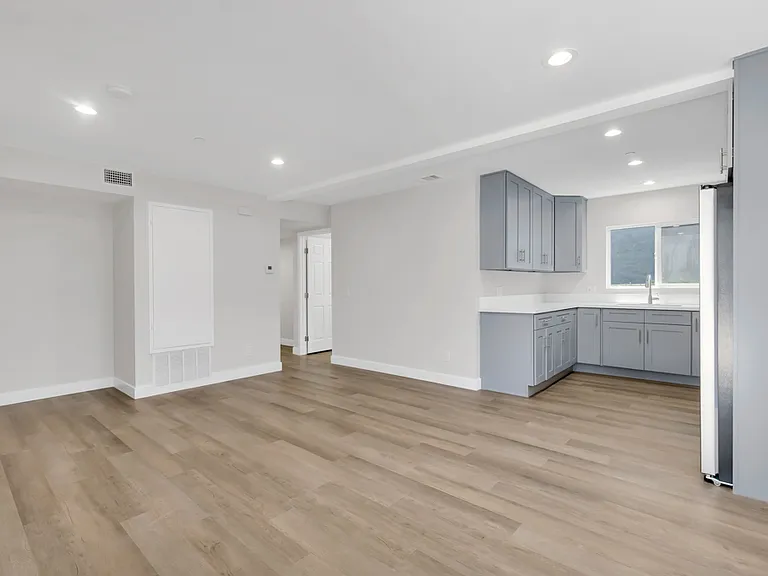 1234A W 89th St #A — Photo 11