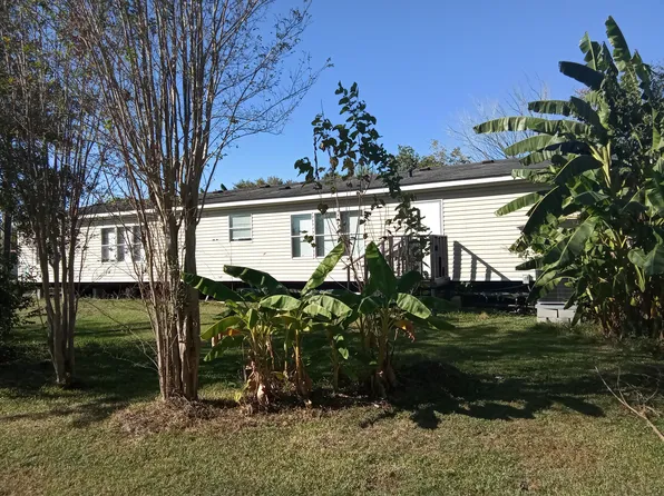 4018 1/2 McLean Rd, Baytown, TX 77521