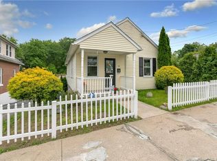 30 Moulthrop St, Ansonia, CT 06401