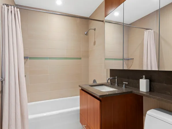 505 Greenwich Street image 16 of 20