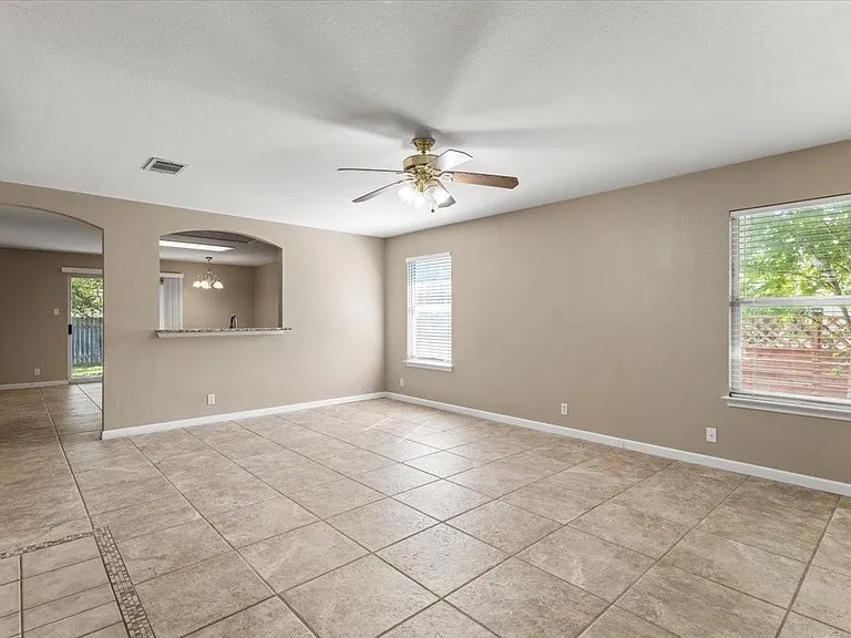 722 Blair Ave — Photo 5