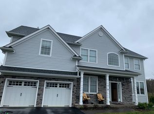 13 Norman Ct, Livingston, NJ 07039