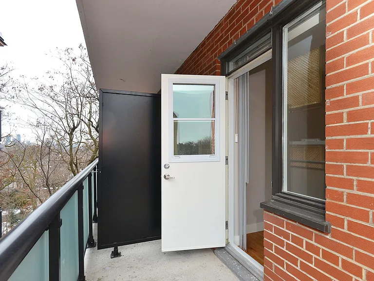 263 Russell Hill Rd — Photo 18