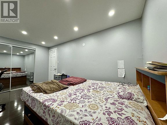 5th image of 1601 Albion Rd #274