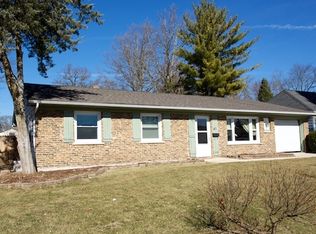43 Codorus Rd, Montgomery, IL 60538