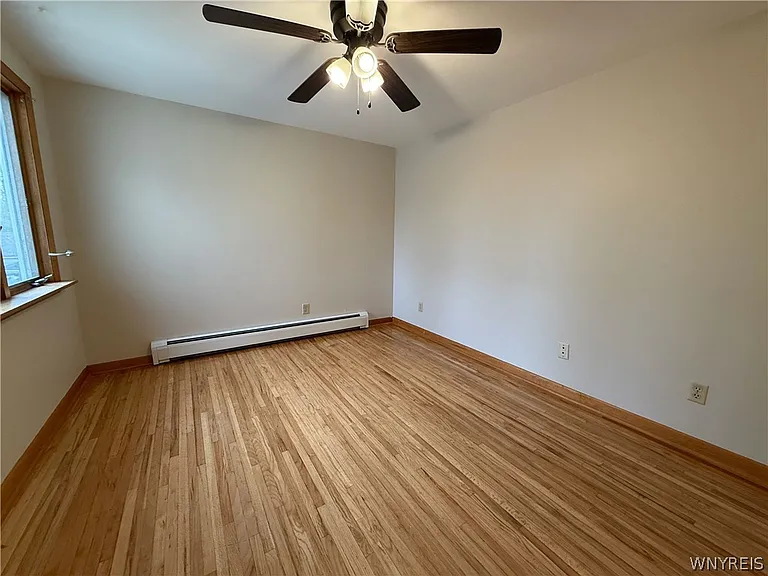 437 Springville Ave — Photo 19