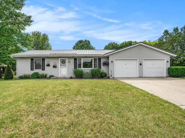 513 Sunset Ln, Middlebury, IN 46540