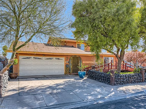 3rd image of 6545 Baywood Ave