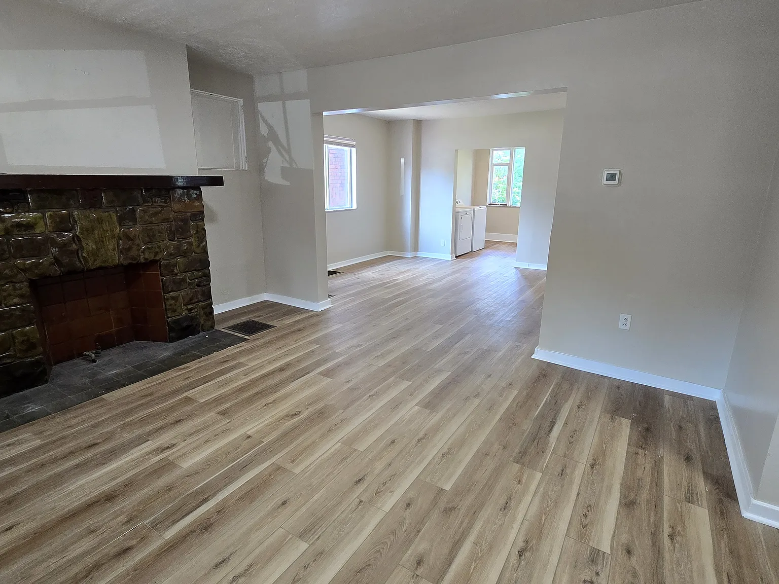 1208 Strahley Pl — Photo 3