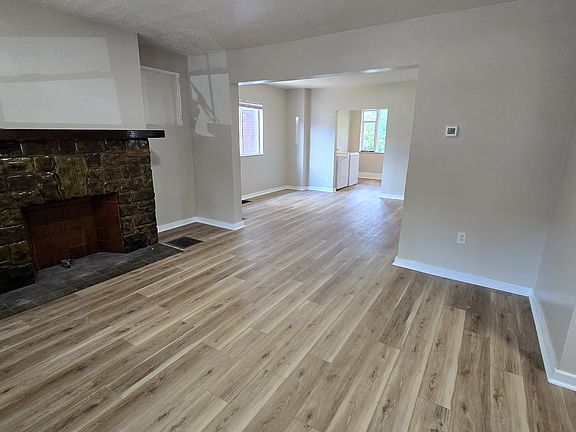 3rd image of 1208 Strahley Pl