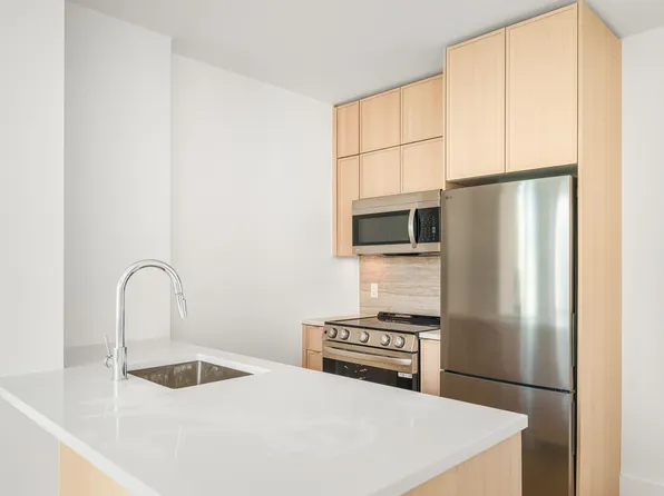 526 Baltic Street 8F image 2 of 46