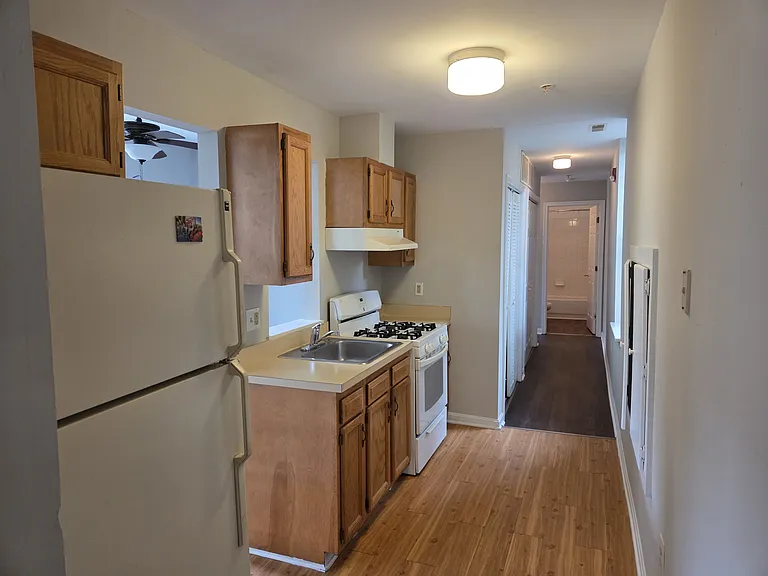 1216-1218 W Fayette St #201 — Photo 16