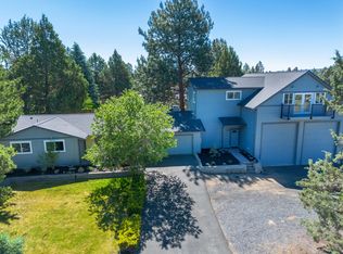 20821 W View Dr, Bend, OR 97702