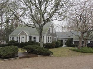 82 Nobscussett Rd, Dennis, MA 02638