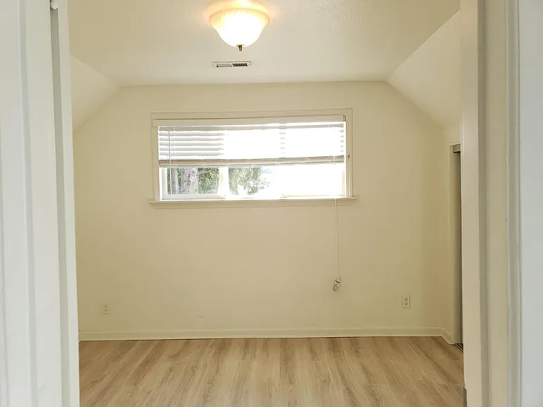 310 Perry Ave N — Photo 16