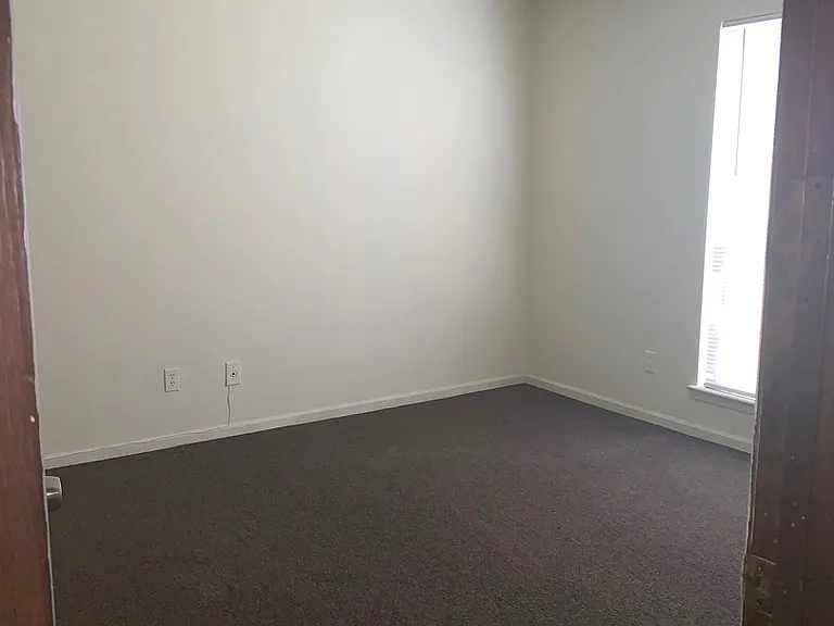 929 Live Oak Dr #D — Photo 5