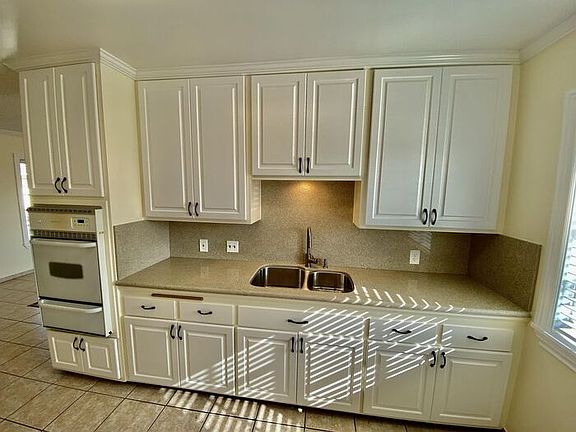 3rd image of 2125 W 157th St APT 6
