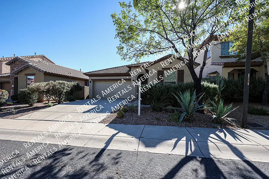 Beautiful 3 bedroom +Den home in New River — Photo 4