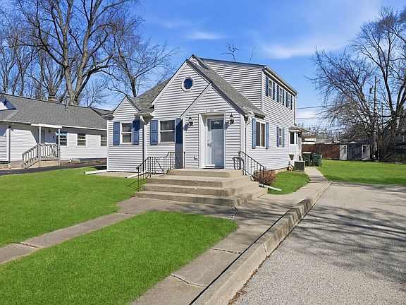 2nd image of 1511 Meadowbrook Dr
