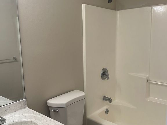 4th image of 3106 Devonshire Dr