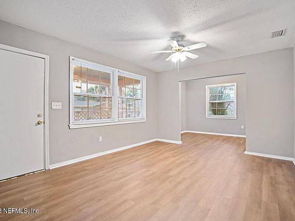 2nd image of 1149 W 10th St
