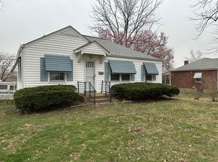 3501 Westridge Ln, Saint Ann, MO 63074