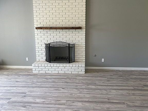 5th image of 1923 S Stevenson Ct