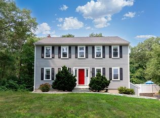 36 Plantation Rd, Plymouth, MA 02360