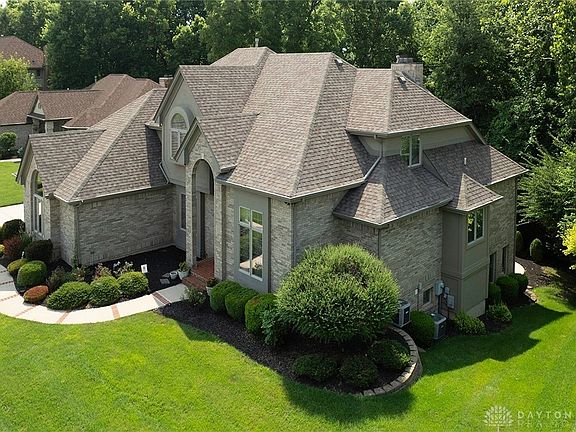 3rd image of 8 Berwick Ct