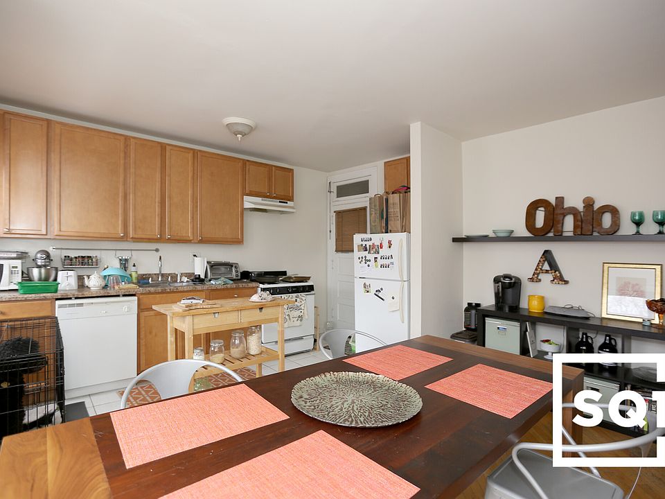 1st image of 3323 N Lakewood Ave #33253