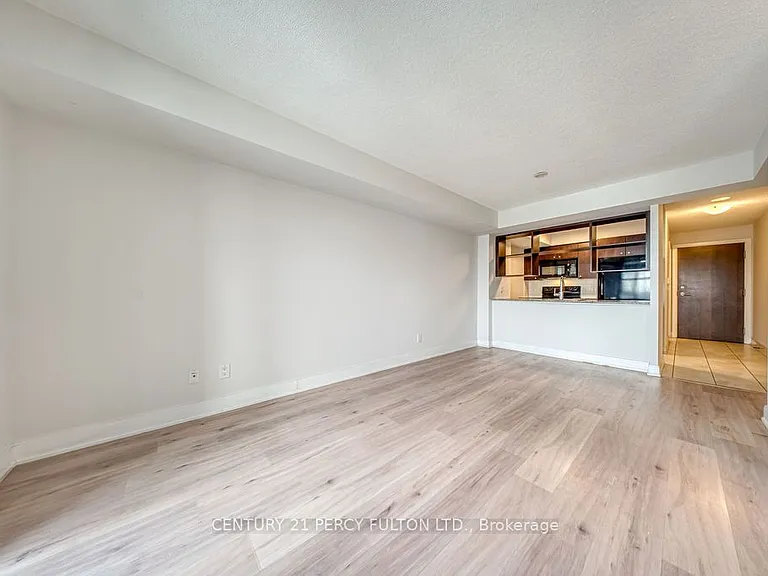 125 Village Green Sq #3105 — Photo 13