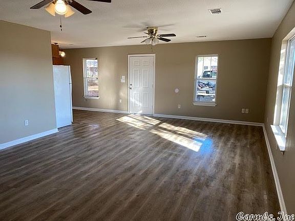 2nd image of 19 Leisure Valley Dr