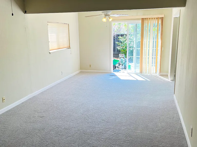 10460 Davison Ave — Photo 9