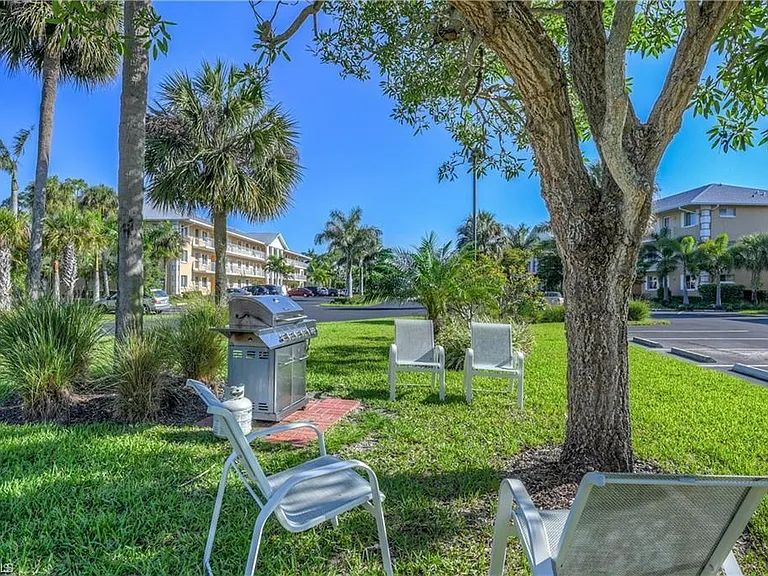 3062 Sandpiper Bay Cir #K102 — Photo 30