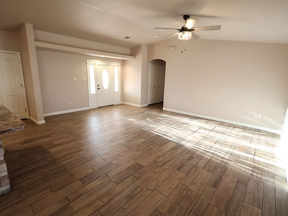 3rd image of 2697 S Avenue 7 E