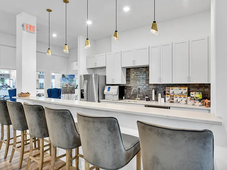 Kenmore Place — Photo 21