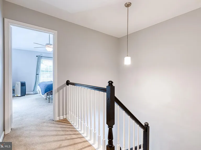 708 Leister Dr — Photo 20