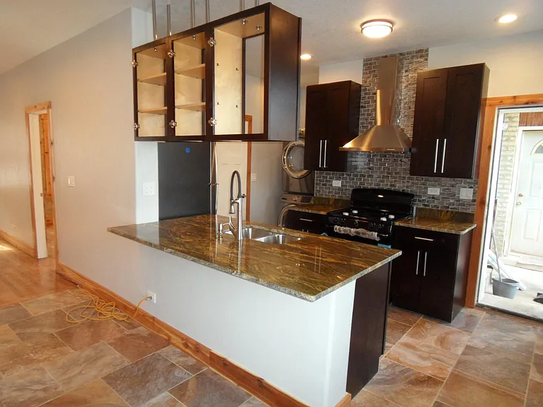 1521 W Farwell Ave #2A — Photo 4